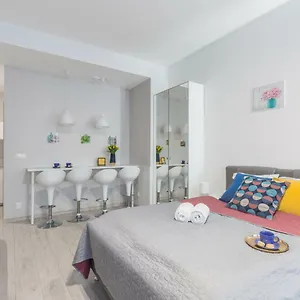 katrin-apartments-warsaw.warsawhotelspoland.com/